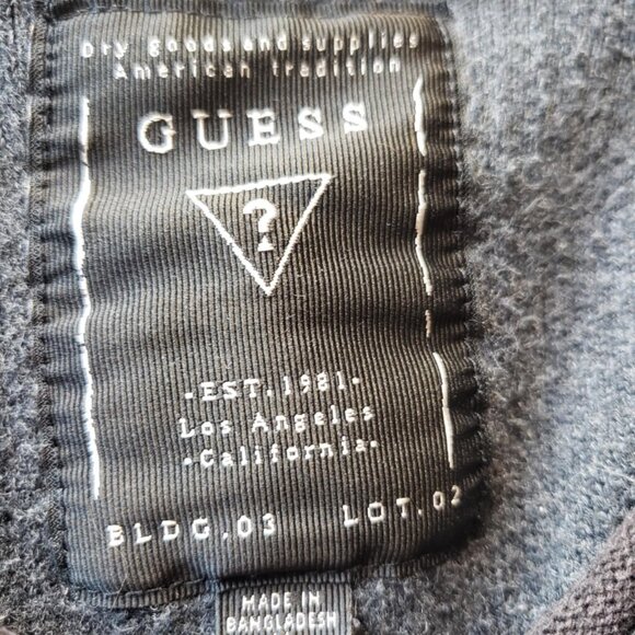 Guess V Neck Mens (although could be unisex) sweater size M-great condition! - Picture 2 of 7